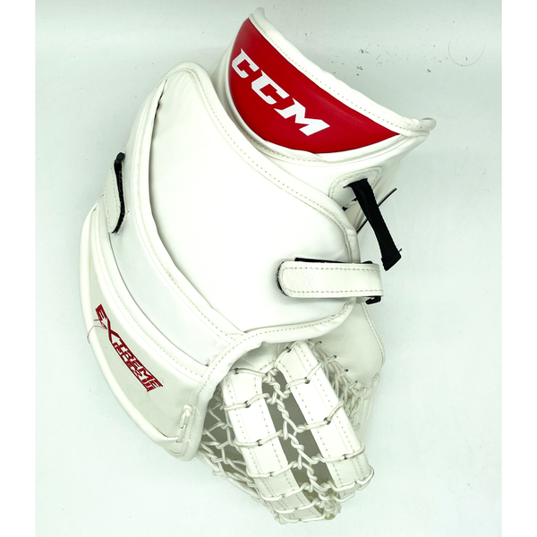 CCM Extreme Flex III - Used Pro Stock Full Right Goalie Glove (White/Red)