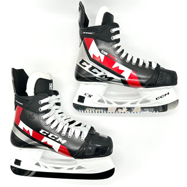 Jetspeed FT4 Pro - Pro Stock Hockey Skates - Size 8E *Team Canada Graphics*