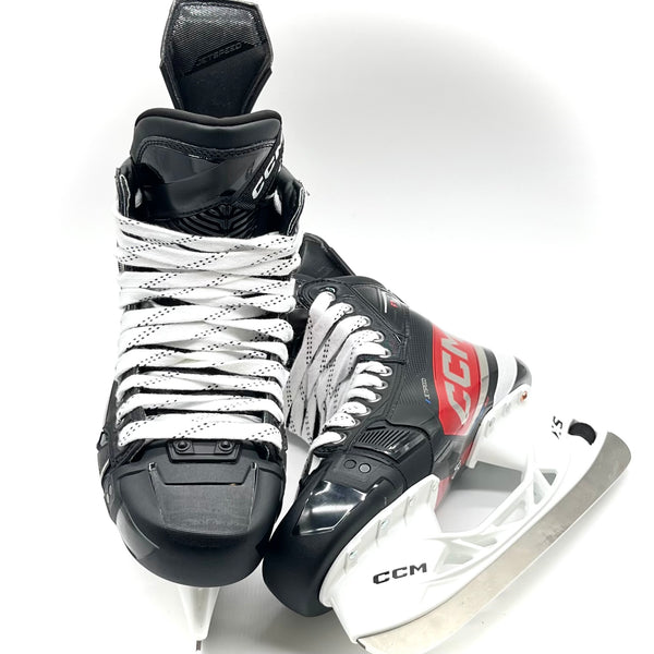 CCM Jetspeed FT6 Pro - Pro Stock Hockey Skates - Size 9D (Red)