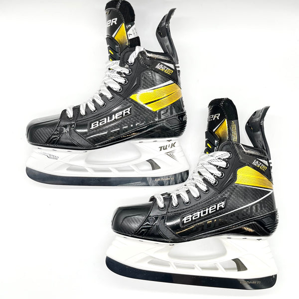 Bauer Supreme Ultrasonic - Pro Stock Hockey Skates - Size 7 Fit 3