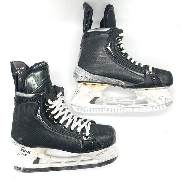 Used - Bauer Vapor Hyperlite pro Stock Skates - Size 6.75 (L)/7.25 (R)