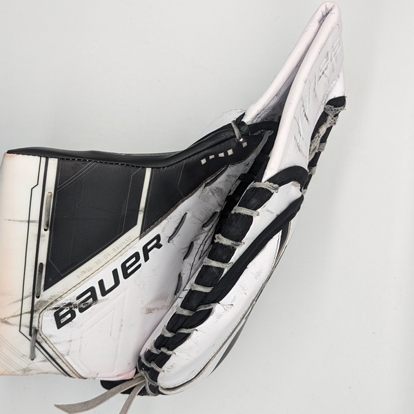 Bauer Supreme Mach - Used Pro Stock Senior Goalie Pad Set (Black/White)