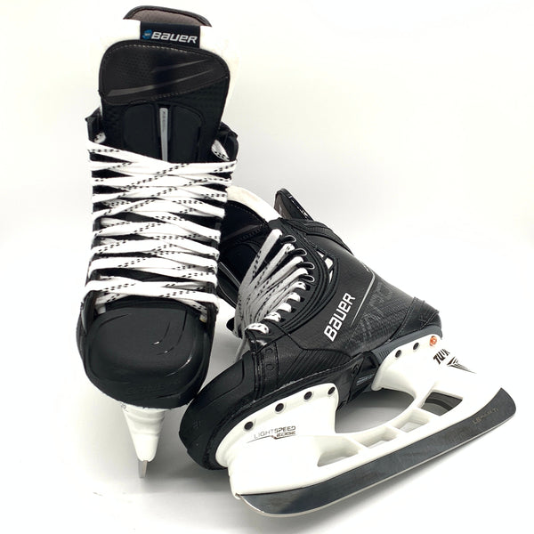 Bauer Vapor Hyperlite - Pro Stock Hockey Skates - Size 7D