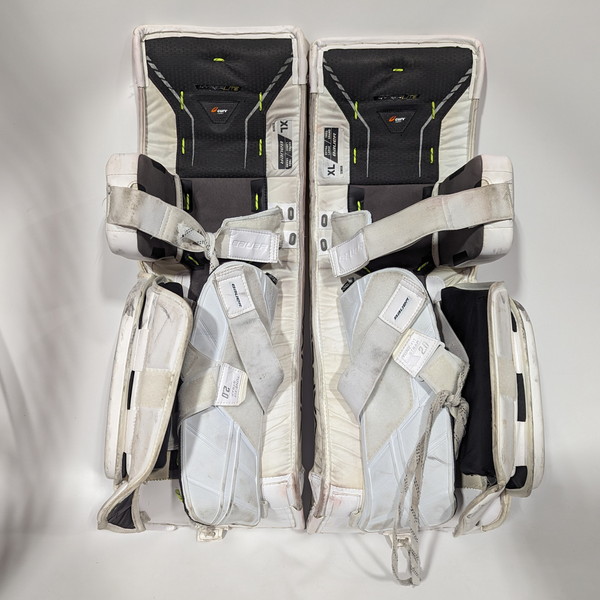 Bauer Vapor HyperLite - Pro Stock Goalie Pads (White)